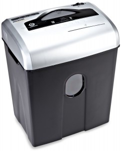 AmazonBasics 10-12 Blatt Kreuzschnitt Aktenvernichter Test